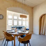 Exclusive 2br By Buena Vista アパート